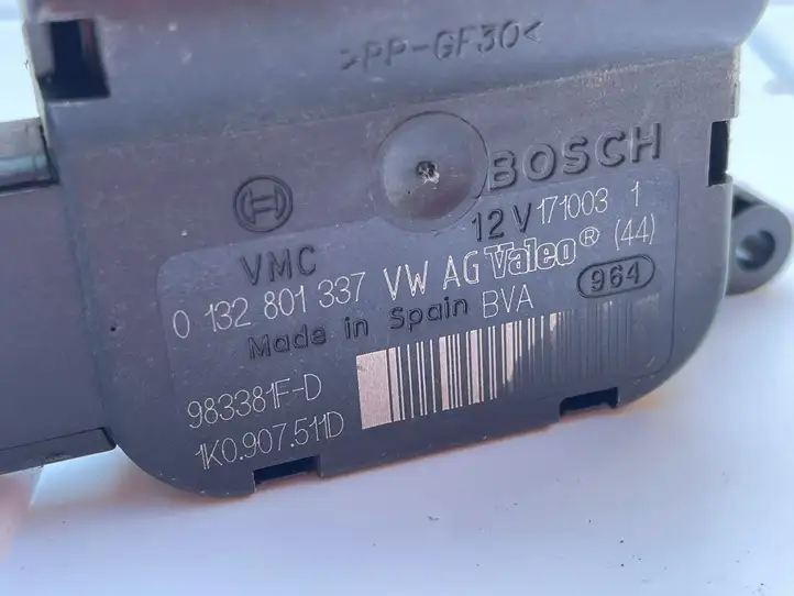 Volkswagen Golf V (2003 - 2009) 0132801337 Двигатель задвижки потока воздуха — фото 2