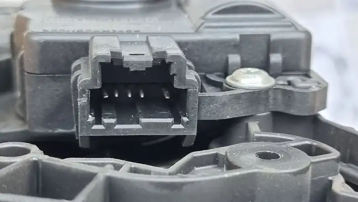 Ford B-MAX (2012 - 2018) AV1119E616BB Двигатель задвижки потока воздуха — фото 4