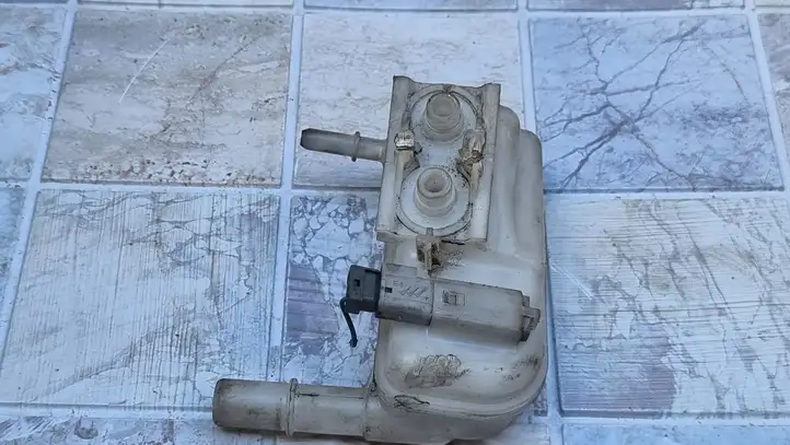 Ford B-MAX (2012 - 2018) 0204054029 Бачок тормозной жидкости — фото 2