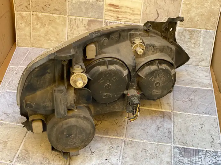 Opel Combo C (2001 - 2005) 89312815 Передняя фара — фото 2