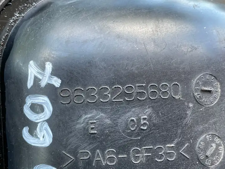 Peugeot 607 (2000 - 2004) 9633295680 Резонатор впуска — фото 3