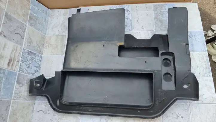 Ford Focus (1998 - 2004) XS4Q6C646B Крышка двигателя декоративная — фото 3