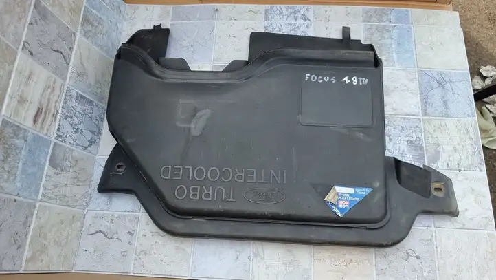 Ford Focus (1998 - 2004) XS4Q6C646B Крышка двигателя декоративная — фото 5