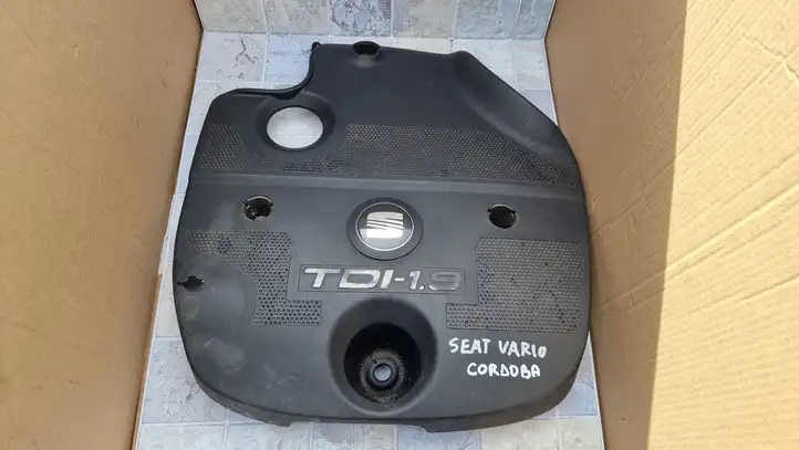 Seat Cordoba (6K) (1999 - 2002) 960091000 Крышка двигателя декоративная — фото 1