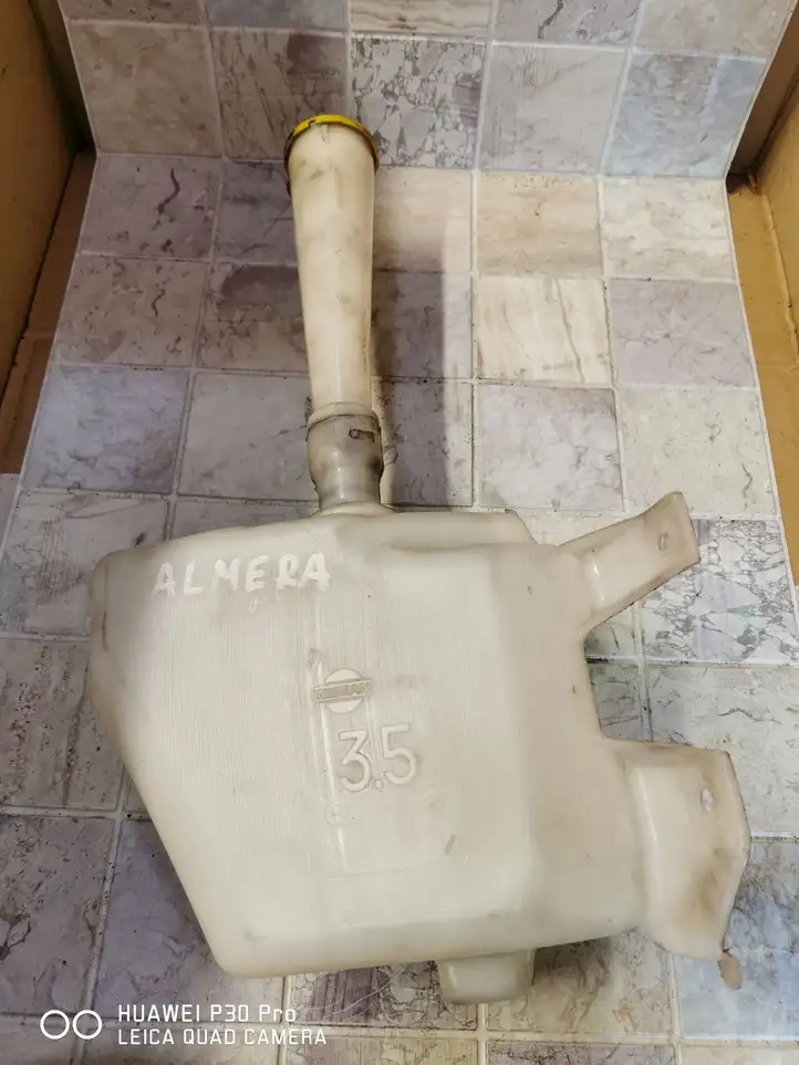 Nissan Almera (2000 - 2006) 8200194414 Бачок омывателя стекла — фото 2
