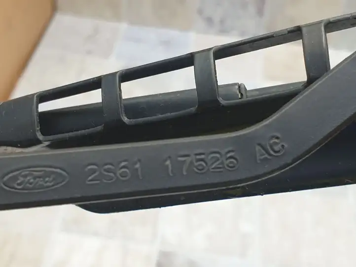 Ford Fiesta (2000 - 2005) 2S6117526AC Рычаг стеклоочистителя — фото 2