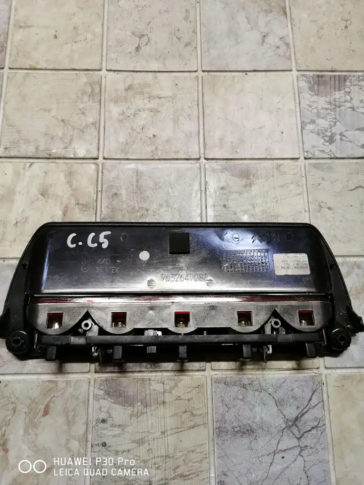 Citroen C5 (2001 - 2004) 9632647280 Дополнительный стоп фонарь — фото 2