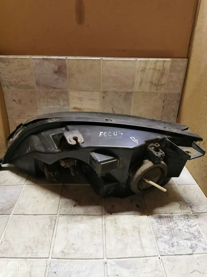Ford Focus (2005 - 2008) 083301126R Передняя фара — фото 3