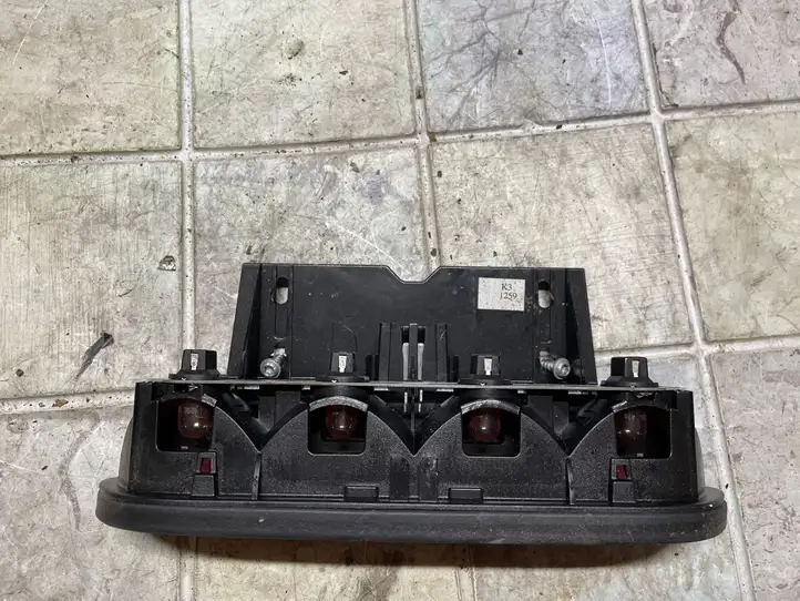 Mercedes-Benz A W168 (1997 - 2004) 1688200056 Дополнительный стоп фонарь — фото 3