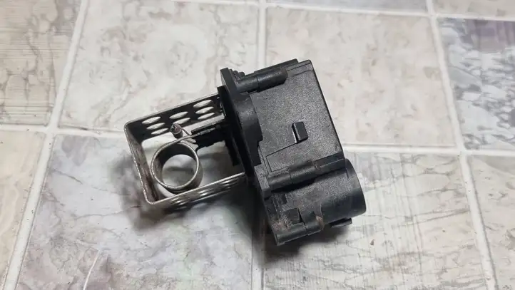 Citroen Berlingo (2003 - 2007) 9649247680 Резистор печки — фото 4