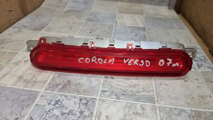 Toyota Corolla Verso AR10 (2004 - 2009) E203029 Дополнительный стоп фонарь — фото 2