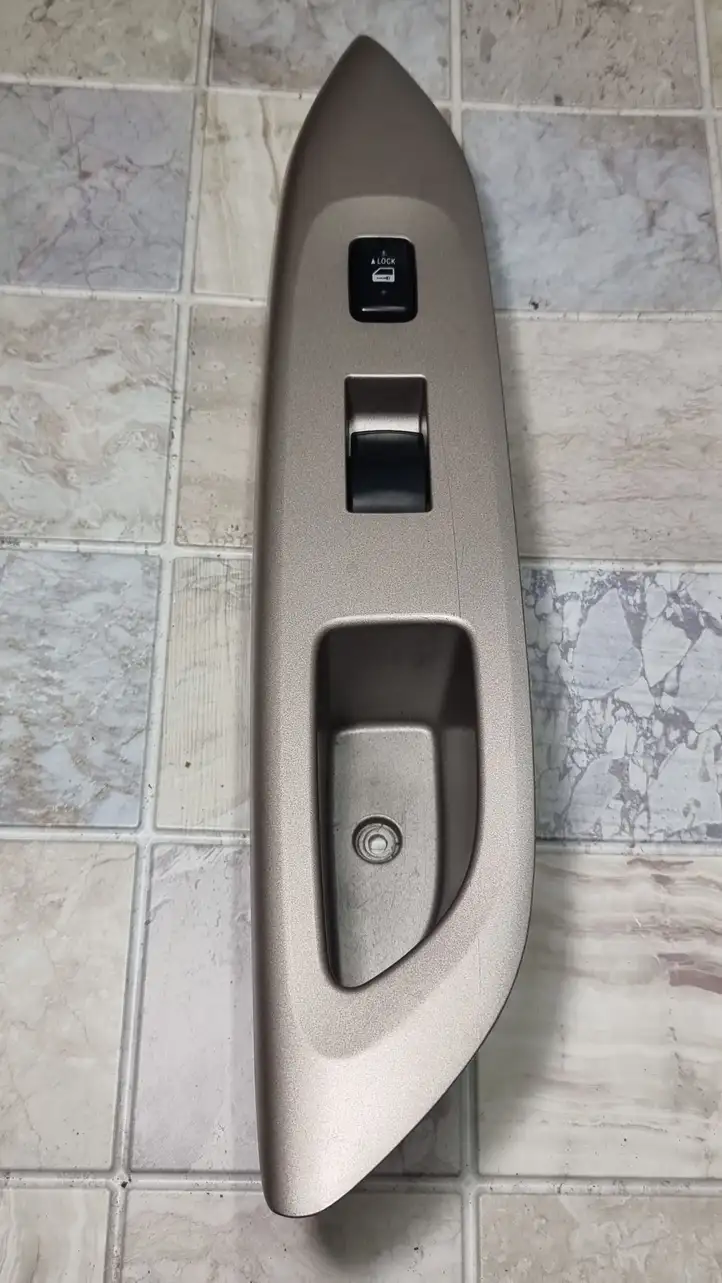 Toyota Yaris (2005 - 2009) 7423152420 Блок кнопок стеклоподъемников — фото 5