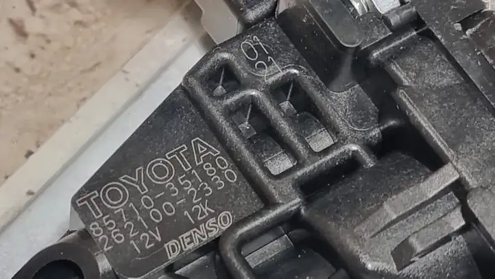 Toyota Yaris (2005 - 2009) 8571035180 Электростеклоподъемник передний (комплект) — фото 3