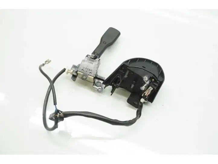 Toyota RAV 4 (XA20) (2000 - 2005) Кнопки на рулевом колесе — фото 2