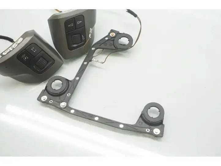 Opel Vectra C (2005 - 2009) 13208858 Кнопки на рулевом колесе — фото 4