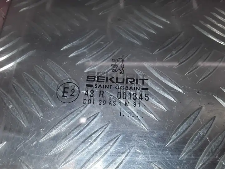 Peugeot 607 (2000 - 2004) 43R001345 Стекло задней двери — фото 4