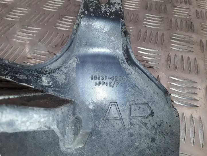 Toyota Auris E180 (2012 - 2018) 6563102200 Задний брызговик — фото 4
