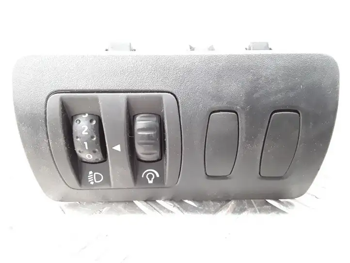 Renault Clio III (2005 - 2012) 8200095495D Включатель регулировки высоты фонарей — фото 1
