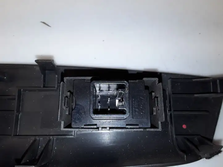 Toyota Corolla E120 E130 (2004 - 2007) 54035108 Кнопка стеклоподъемников — фото 5