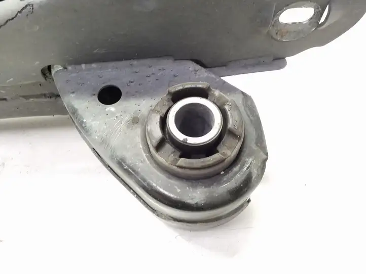 Chrysler Pacifica (2016 - )   Задняя траверса