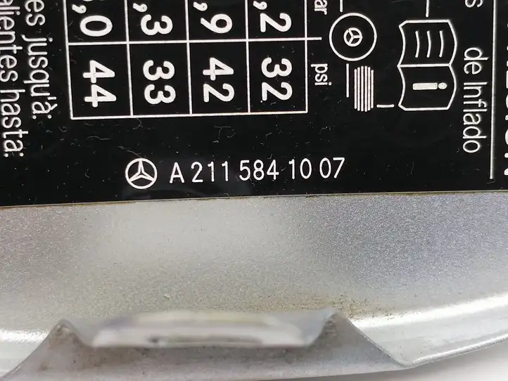 Mercedes-Benz E W211 (2002 - 2009) A2115841007 Крышка топливного бака — фото 2
