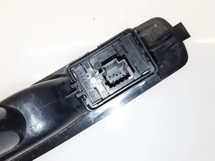Renault Megane III (2009 - 2016) 829500004R Блок кнопок стеклоподъемников — фото 3