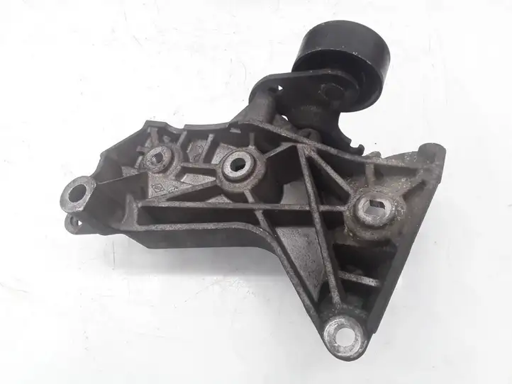 Nissan Almera N16 (2000 - 2010) 8200185605 Кронштейн генератора — фото 2