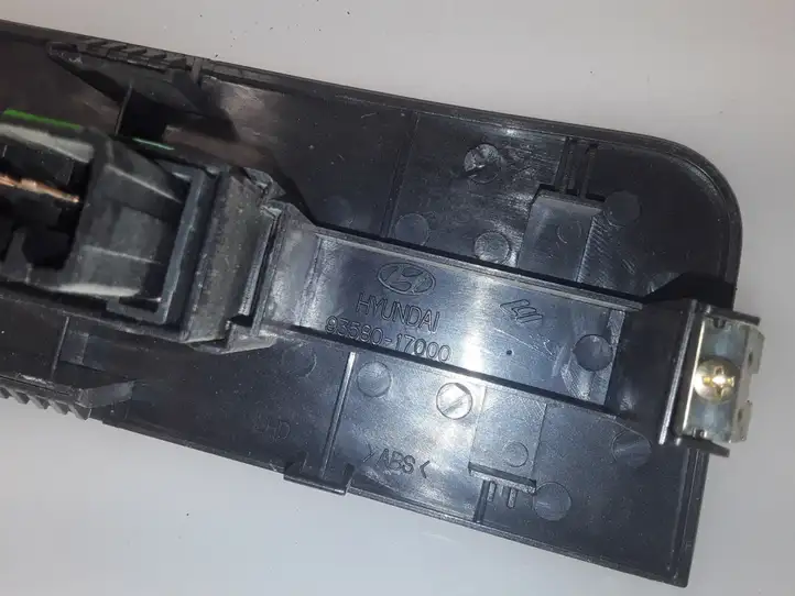 Hyundai Matrix (2001 - 2005) 9358017000 Блок кнопок стеклоподъемников — фото 4