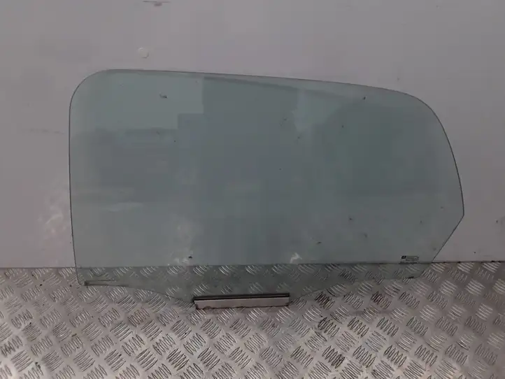 Opel Corsa C (2003 - 2006) 43R007023 Стекло задней двери — фото 1