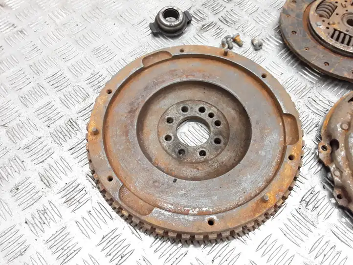 Citroen Xsara Picasso (1999 - 2012) 9629580010 Маховик двигателя — фото 5