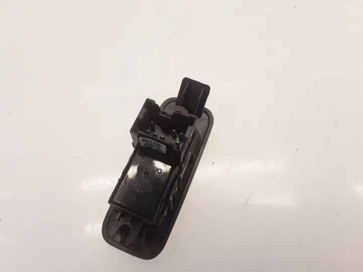 Nissan Primera (2001 - 2008) 25411AV600 Блок кнопок стеклоподъемников — фото 4