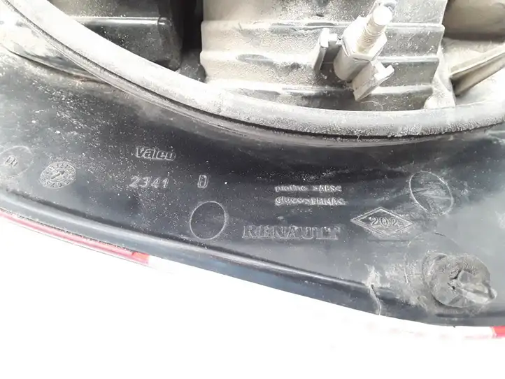 Renault Scenic I (1996 - 2003) 7700428055 Задний фонарь в кузове — фото 6