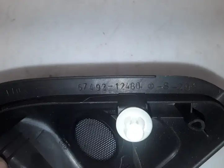 Toyota Corolla E120 E130 (2004 - 2007) 6749212480 Пластиковая отделка зеркала — фото 4