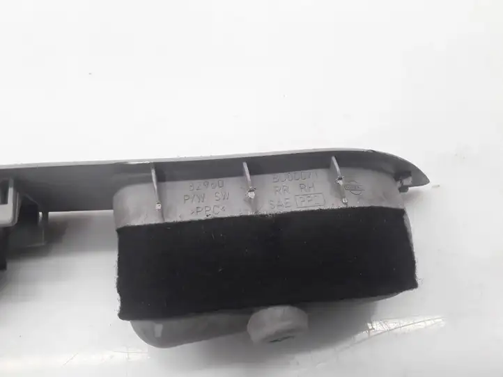 Nissan Almera (2000 - 2006) 82960BU000 Блок кнопок стеклоподъемников — фото 5