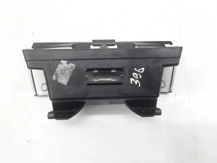 Toyota Corolla E120 E130 (2004 - 2007) 7411102060 Передняя пепельница — фото 2