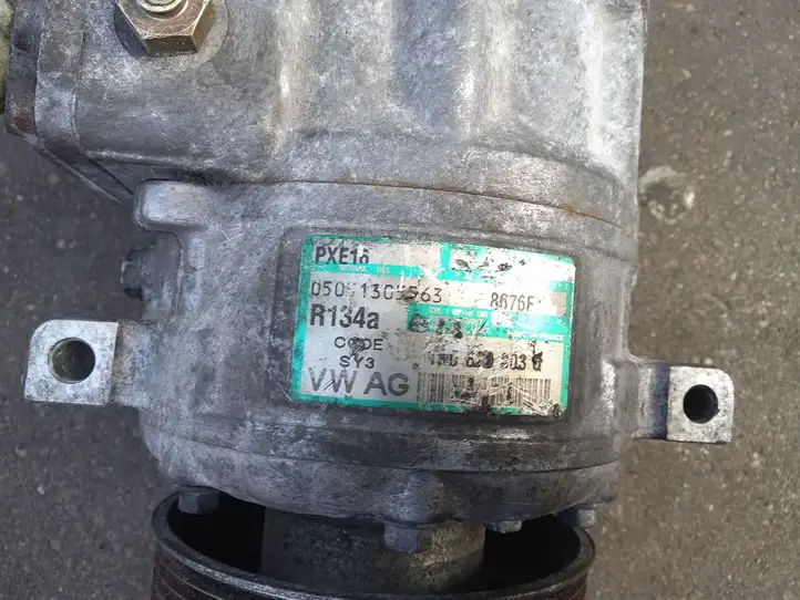 Volkswagen PASSAT B6 (2005 - 2010) 1K0820803Q Компрессор (насос) кондиционера воздуха — фото 3