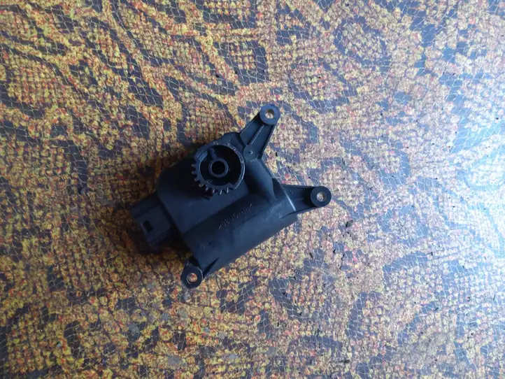 Audi A3/S3 8P (2004 - 2008) 0132801339 Двигатель задвижки потока воздуха — фото 2