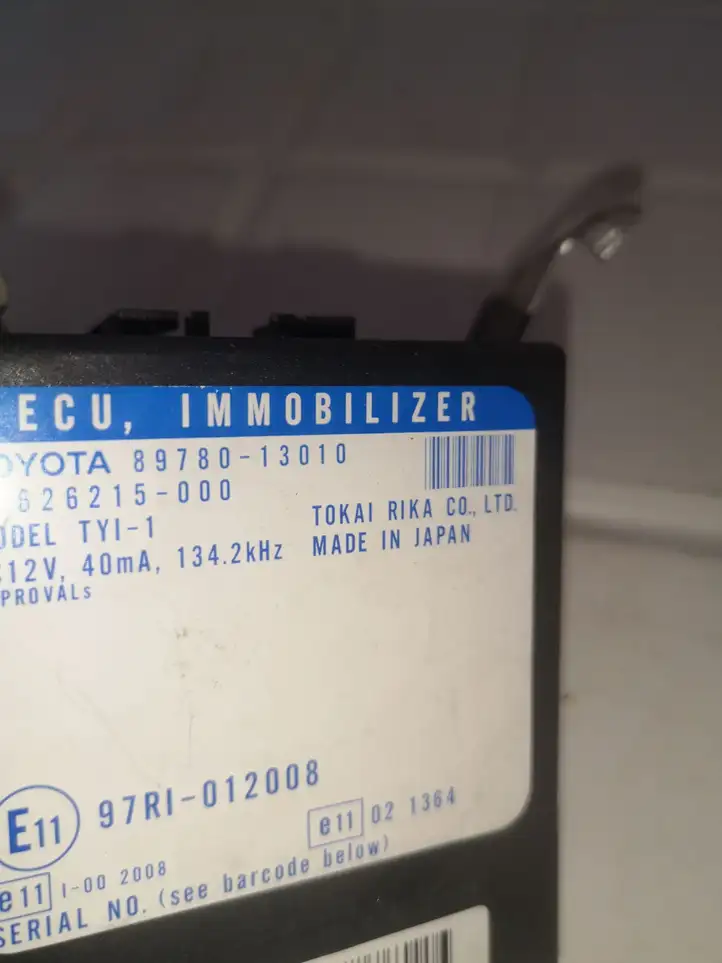 Toyota Corolla Verso E121 (2001 - 2004) 8978013010 Блок иммобилайзера — фото 2