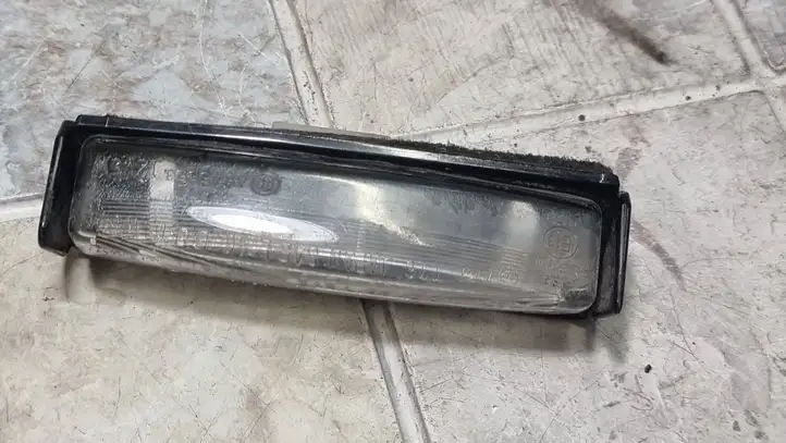 Toyota Yaris (2005 - 2009) A045053 Подсветка номера — фото 2
