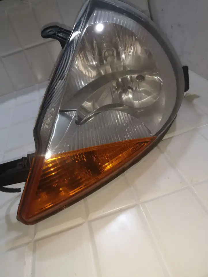 Ford Ka (1996 - 2008) 67724910 Передняя фара — фото 4