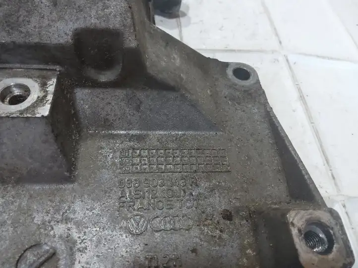 Volkswagen Polo (2001 - 2005) 038903143R Кронштейн генератора — фото 3