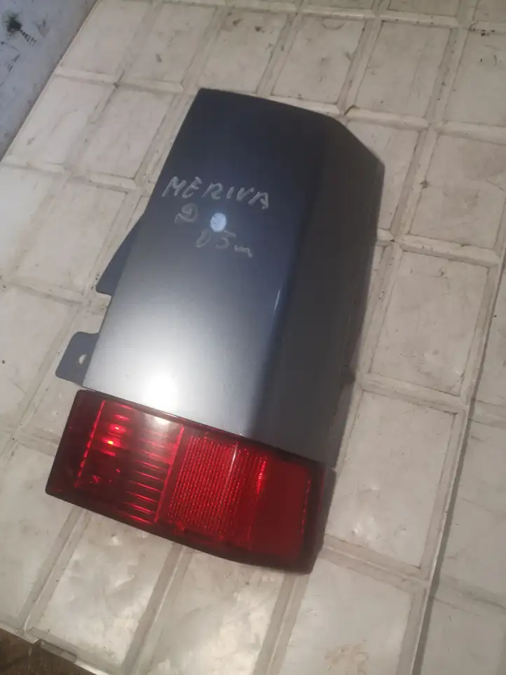 Opel Meriva A (2002 - 2006) 13130028 Задняя противотуманная фара — фото 1