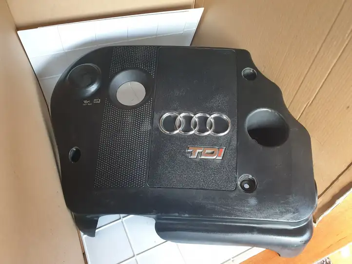 Audi A4 S4 B5 8D (1999 - 2001) 038103925AP Крышка двигателя декоративная — фото 1