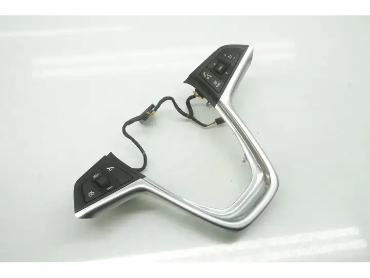 Opel Astra J (2009 - 2012) 13268686 Кнопки на рулевом колесе — фото 1