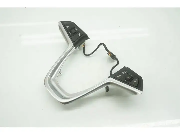 Opel Astra J (2009 - 2012) 13268686 Кнопки на рулевом колесе — фото 2