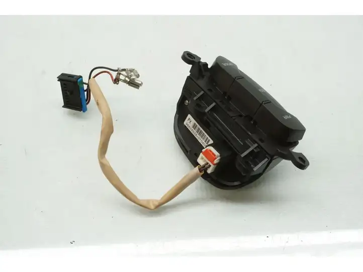 Chevrolet Captiva (2006 - 2011) 96628528-070405 Кнопки на рулевом колесе — фото 3