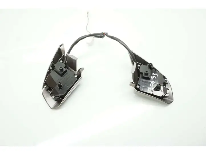 Subaru Outback (2009 - 2014) Кнопки на рулевом колесе — фото 2