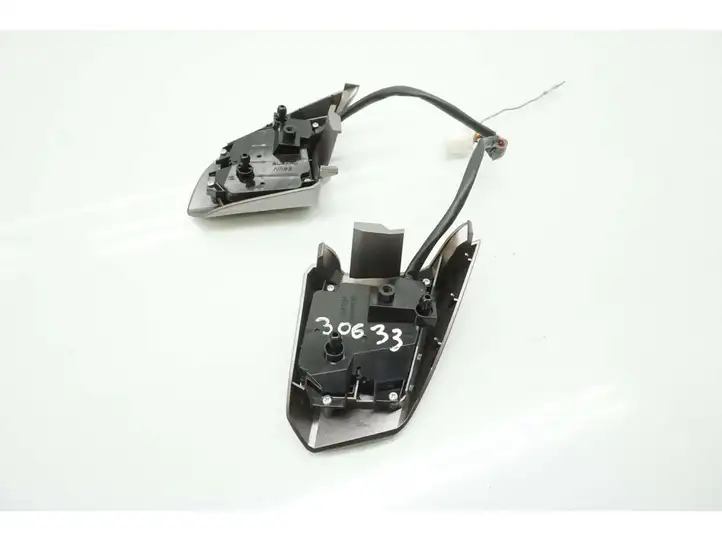 Subaru Outback (2009 - 2014) Кнопки на рулевом колесе — фото 3