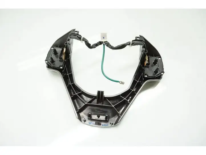 Toyota Avensis T270 (2012 - 2015) 45100-05730 Кнопки на рулевом колесе — фото 3