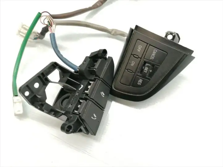 Mazda 6 (2009 - 2012) 75B979 Кнопки на рулевом колесе — фото 2